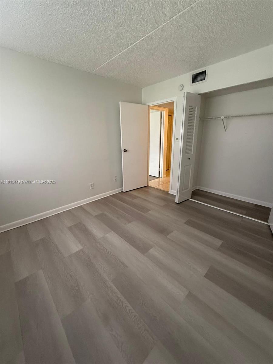 Hampton Court Condo - Residential Lease