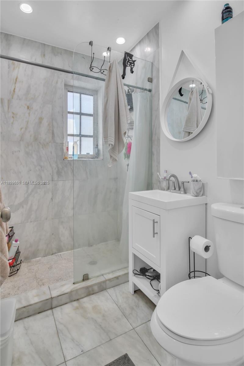 THE LORENA CONDO - Residential