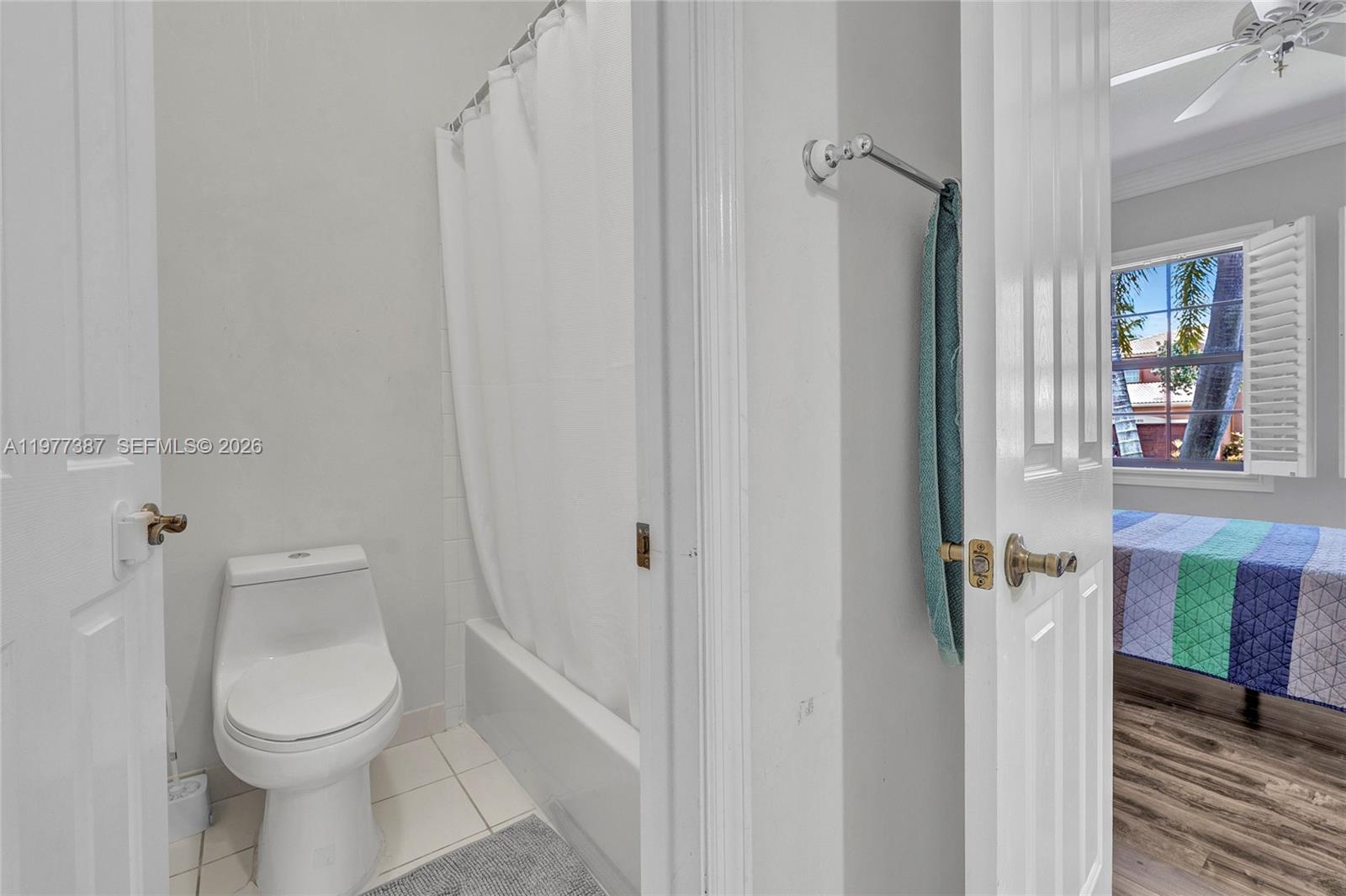 ISLES AT WESTON - Residential Lease