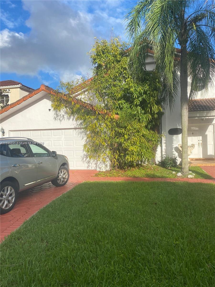 KENDALL GROVE CLUSTER HOM - Residential Lease