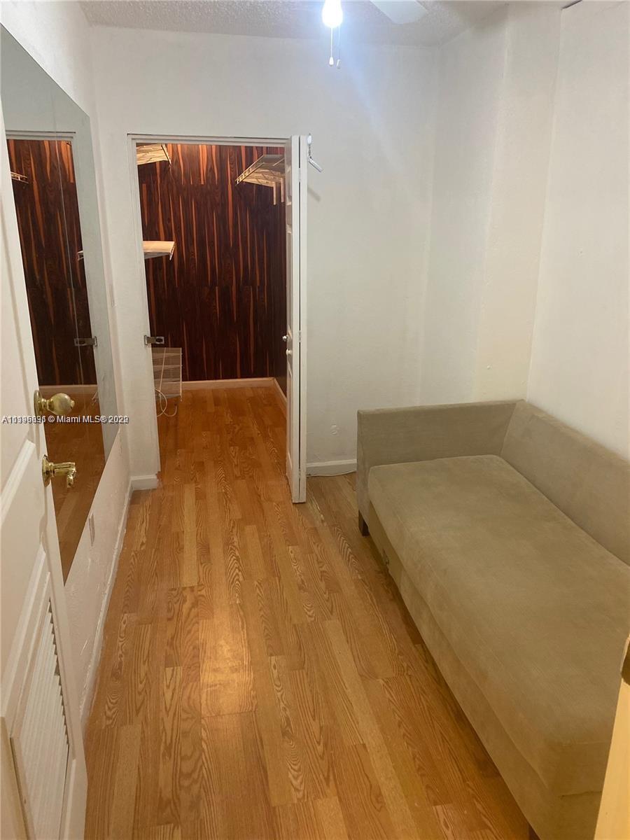 KENDALL GROVE CLUSTER HOM - Residential Lease