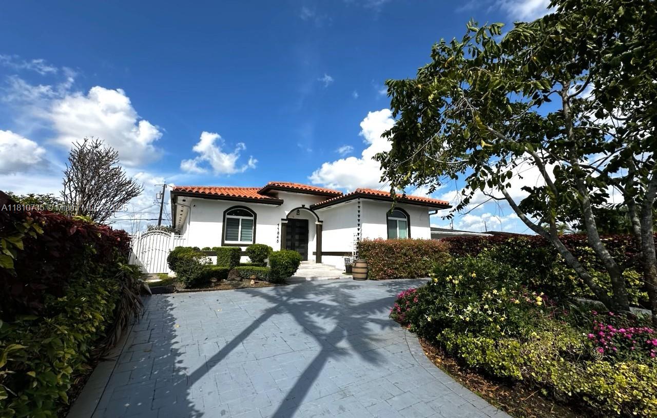 Rental Property at 11845 Sw 3rd St, Miami, Broward County, Florida - Bedrooms: 4 
Bathrooms: 3  - $4,500 MO.