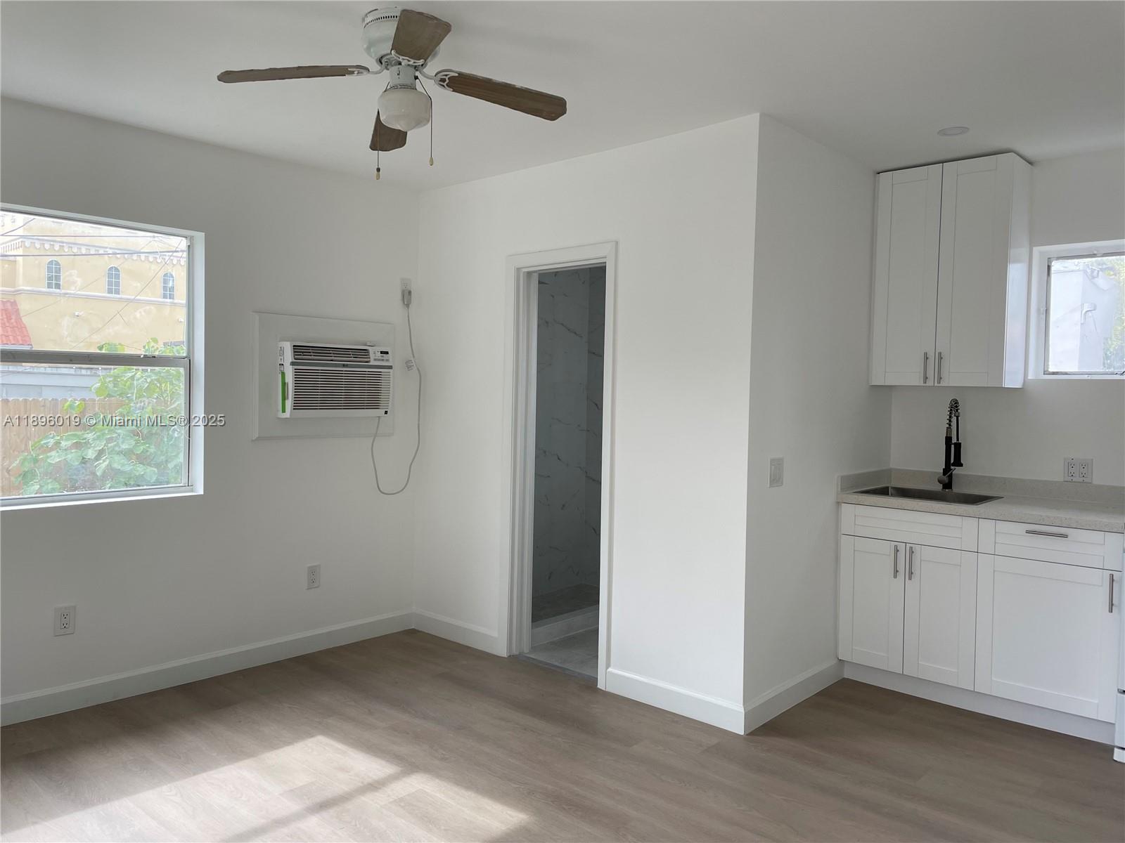 GLENROYAL SUB - Residential Lease