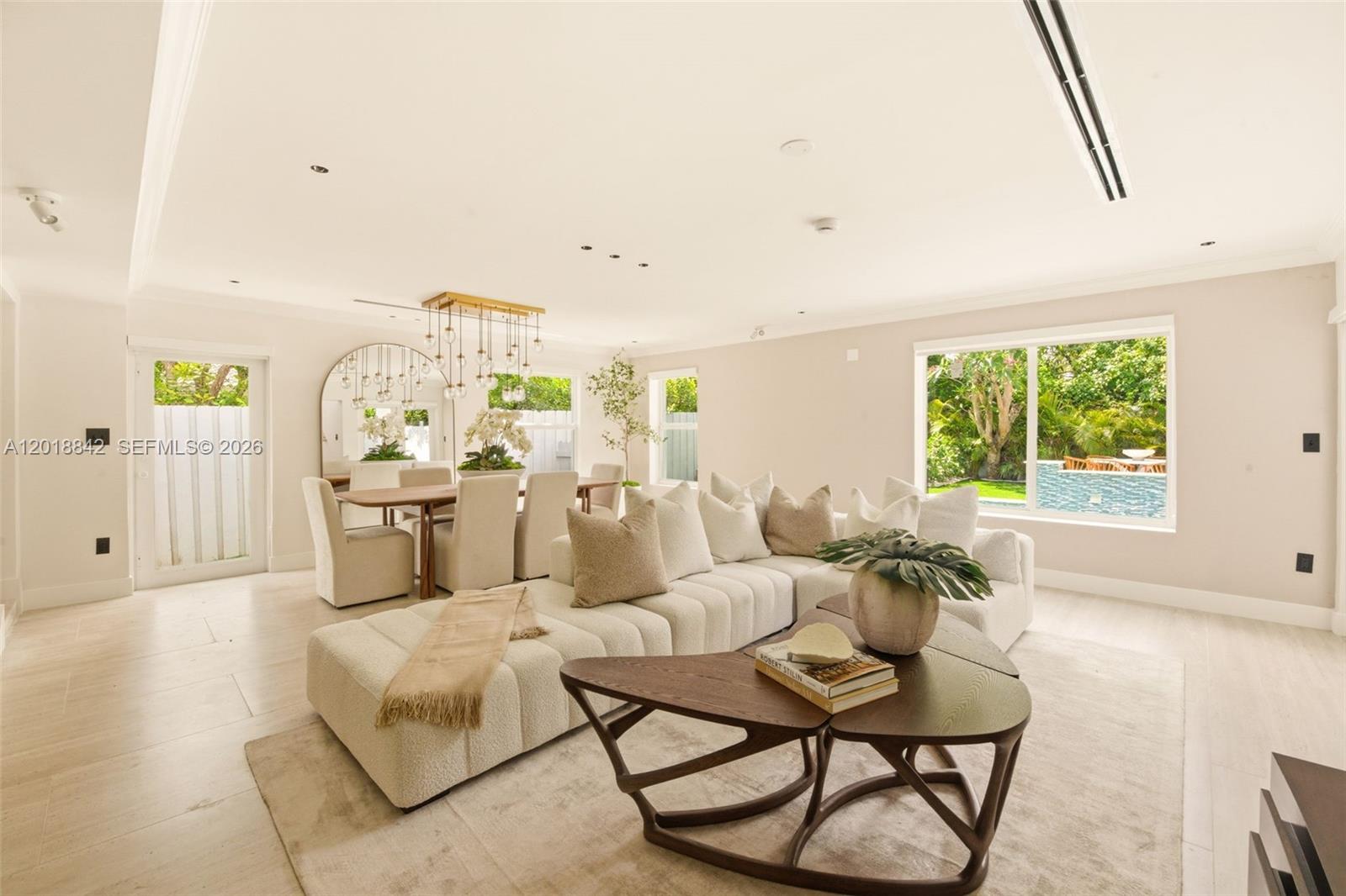 BELLE MEADE - Residential