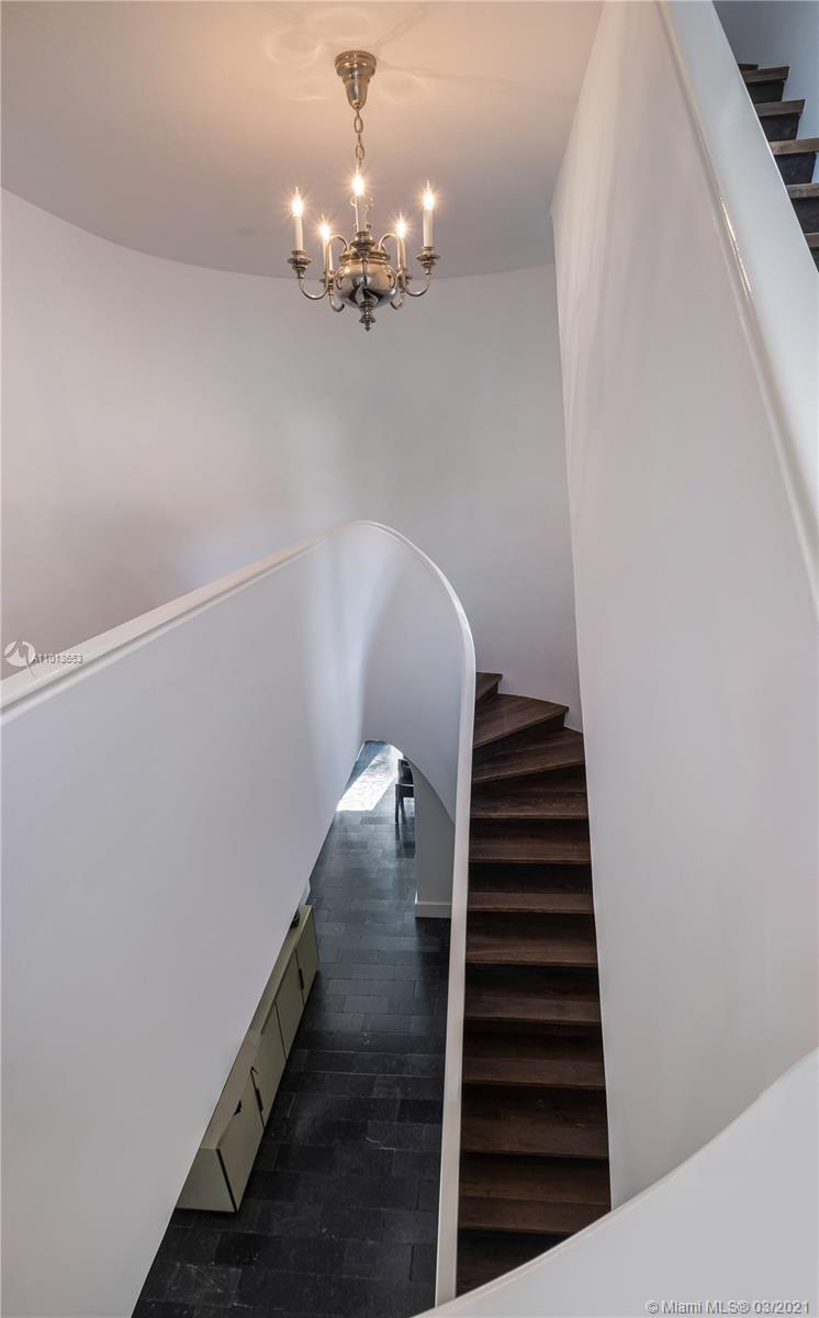 CORAL GABLES RIVIERA SEC - Residential