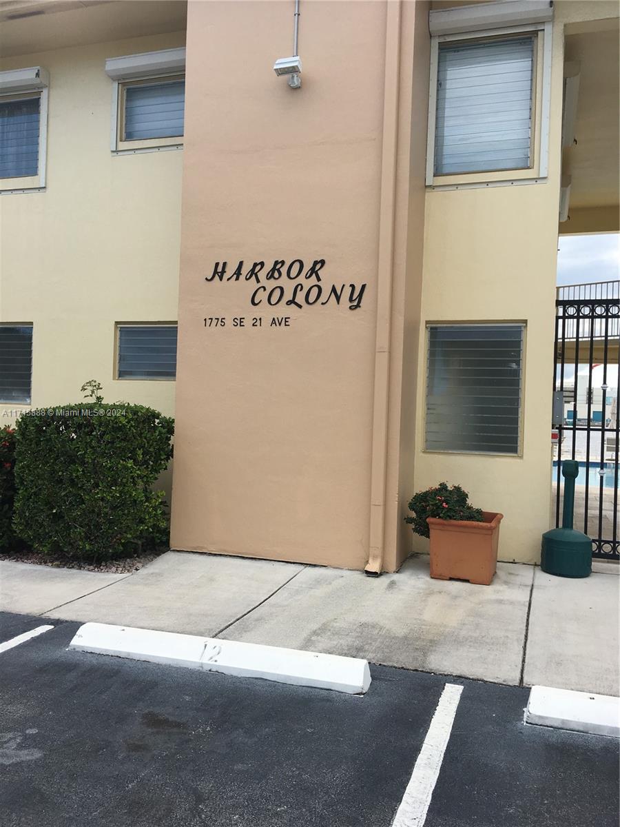 HARBOR COLONY CO-OP - Residential Lease