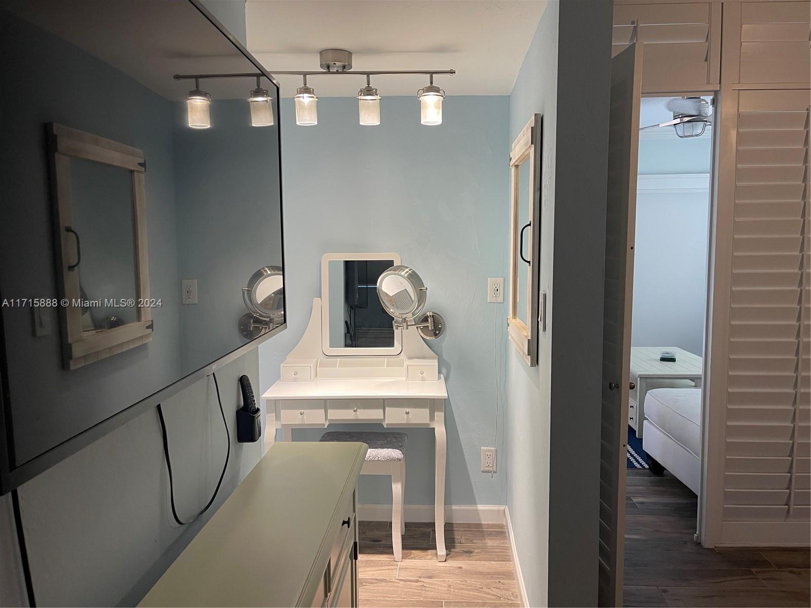 HARBOR COLONY CO-OP - Residential Lease