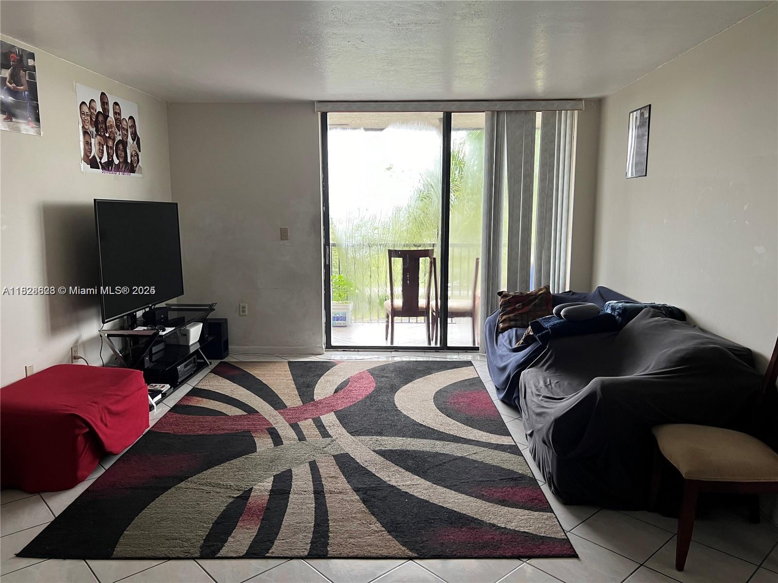 INVERWOOD CONDO - Residential