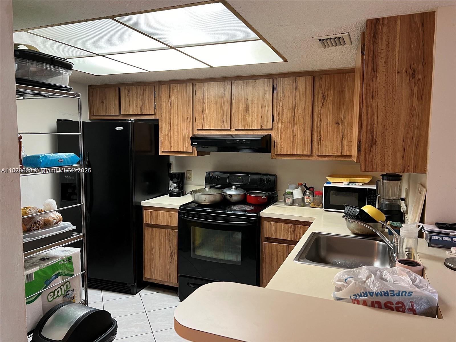 INVERWOOD CONDO - Residential