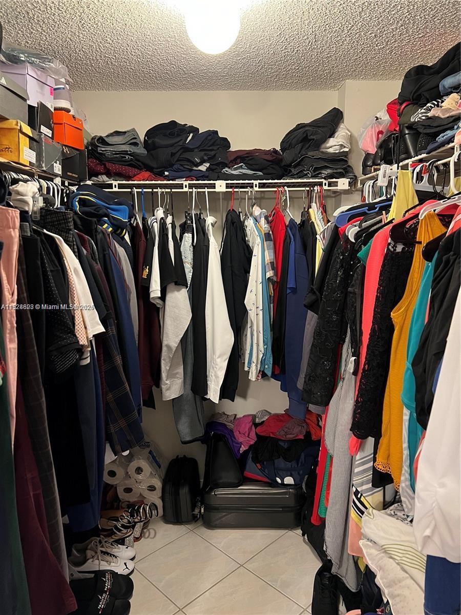 INVERWOOD CONDO - Residential