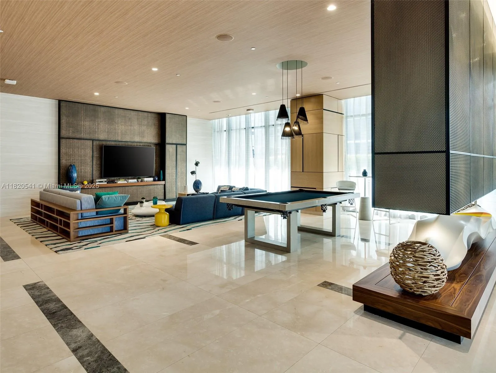 Miami, Florida 33130, United States, 1 Bedroom Bedrooms, ,1 BathroomBathrooms,Residential,Active,150381