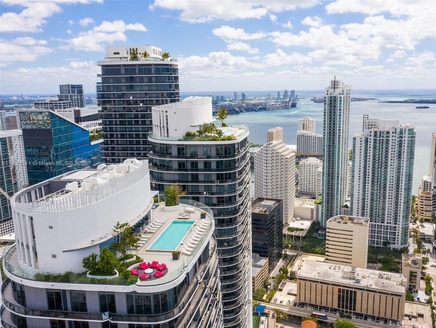 New 1/1 features amazing city views, Porcelain floors and floor to ceiling windows. Stainless steel appliances with Italian cabinetry in kitchen, quartz counter tops and blackout shades in bedroom. Washer and dryer in unit. cable, internet & water included in the building. Walk to Mary Brickell Village, Brickell City Center, Publix. Equinox gym. Building has concierge and complimentary valet parking, along with Jacuzzi, roof top pools, movie theater, gym, club room and spa. Unit is vacant and ready for moving in.