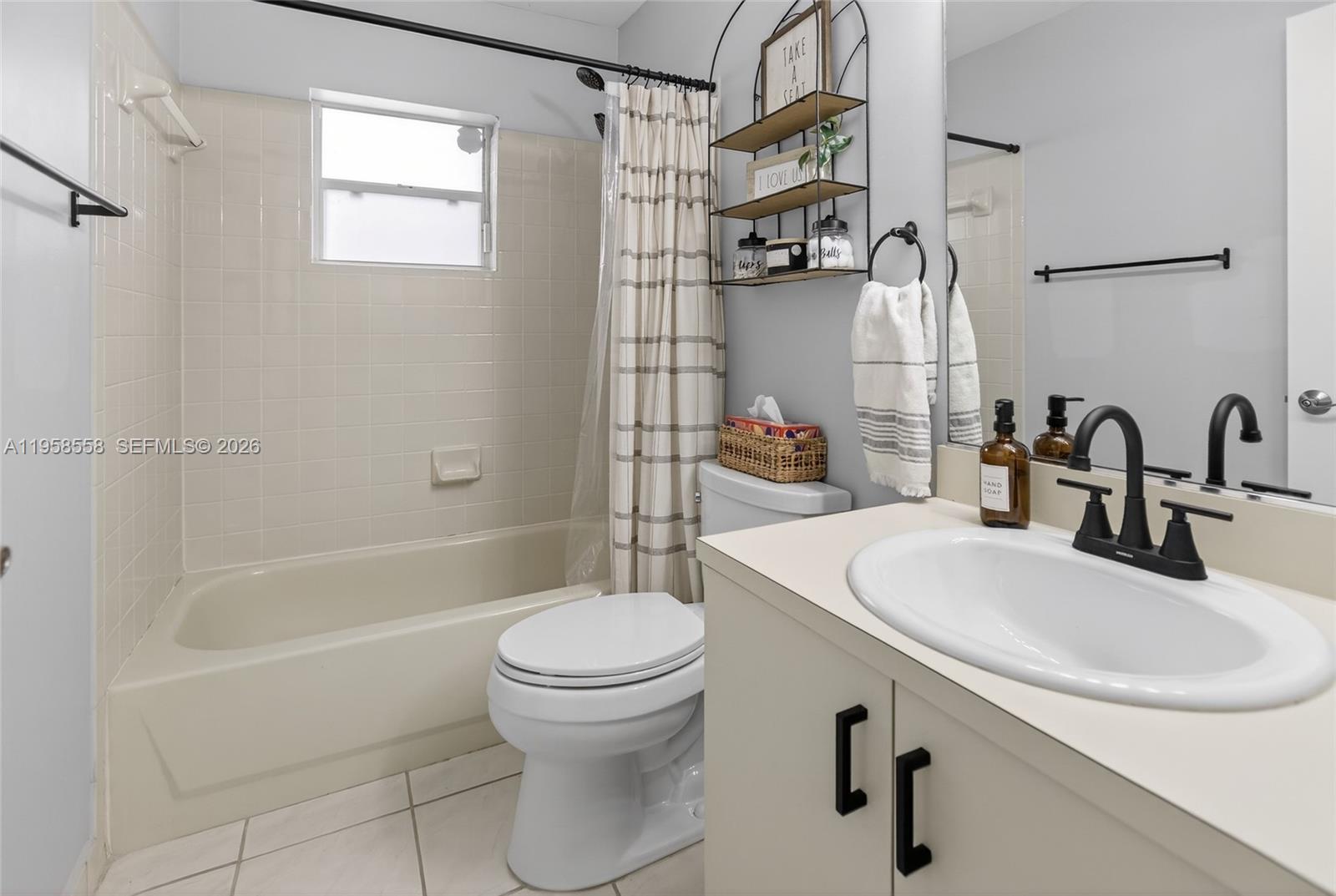 LAKES ON THE GREEN GWENDO - Residential