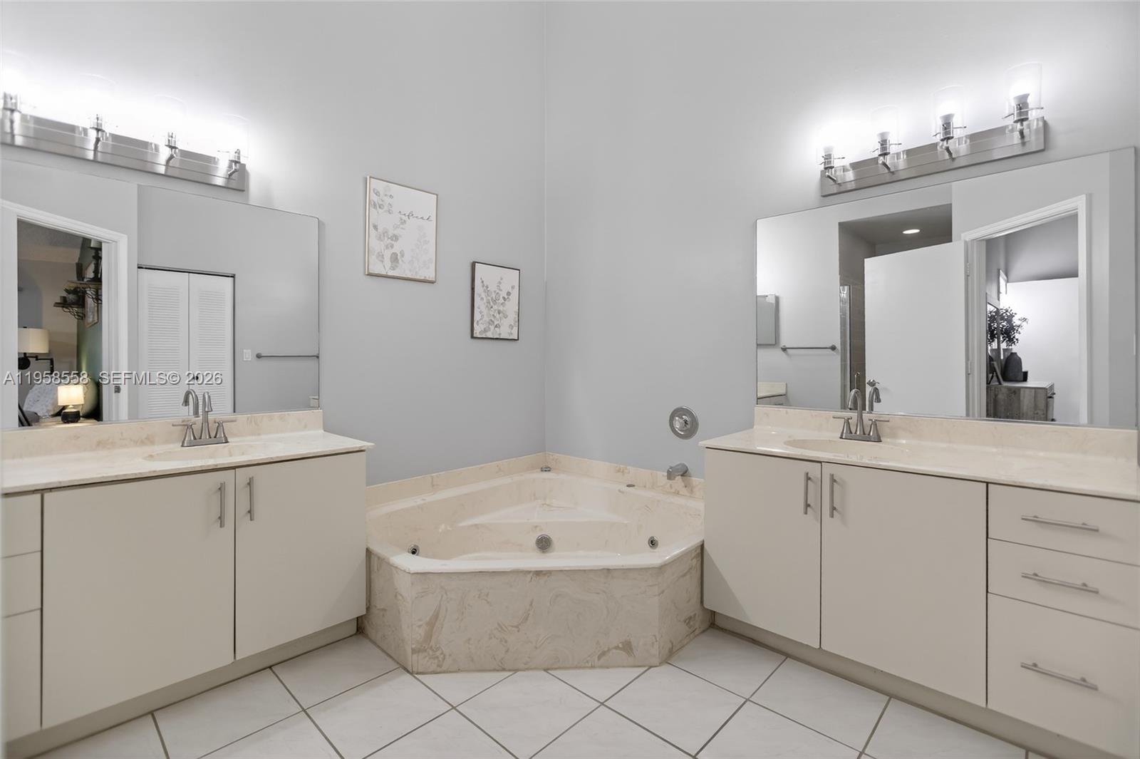 LAKES ON THE GREEN GWENDO - Residential