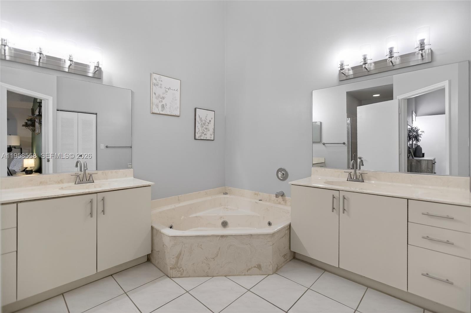 LAKES ON THE GREEN GWENDO - Residential