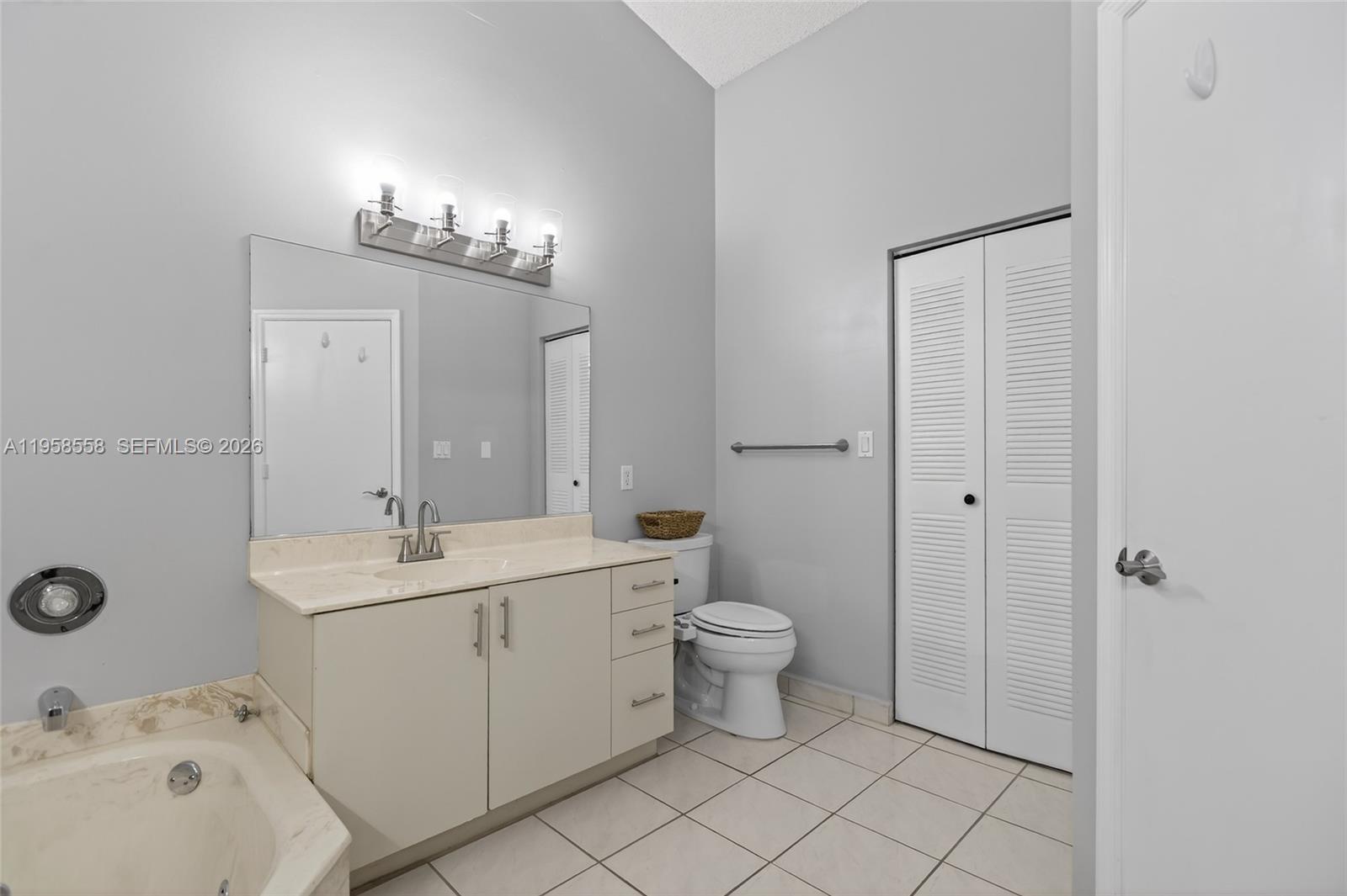 LAKES ON THE GREEN GWENDO - Residential