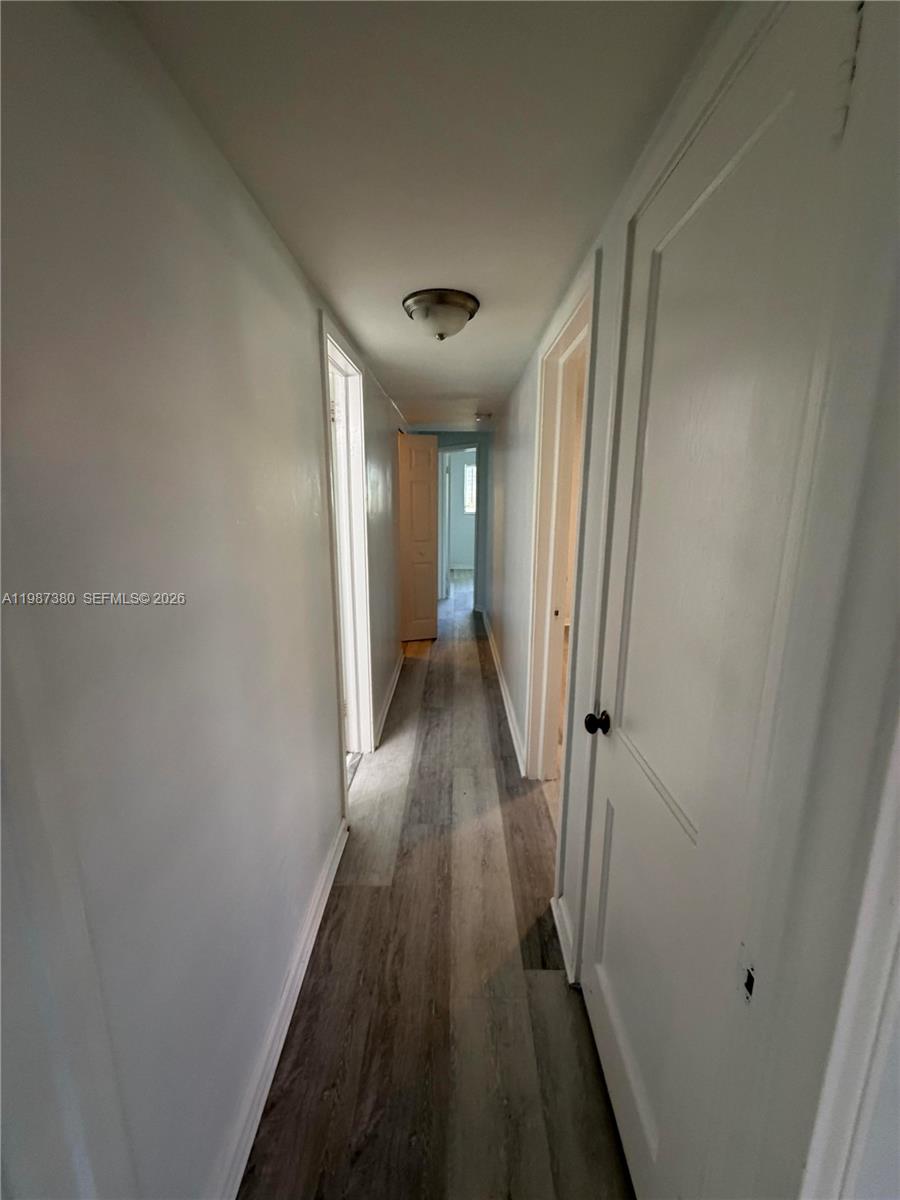 LAUDERDALE - Residential Lease