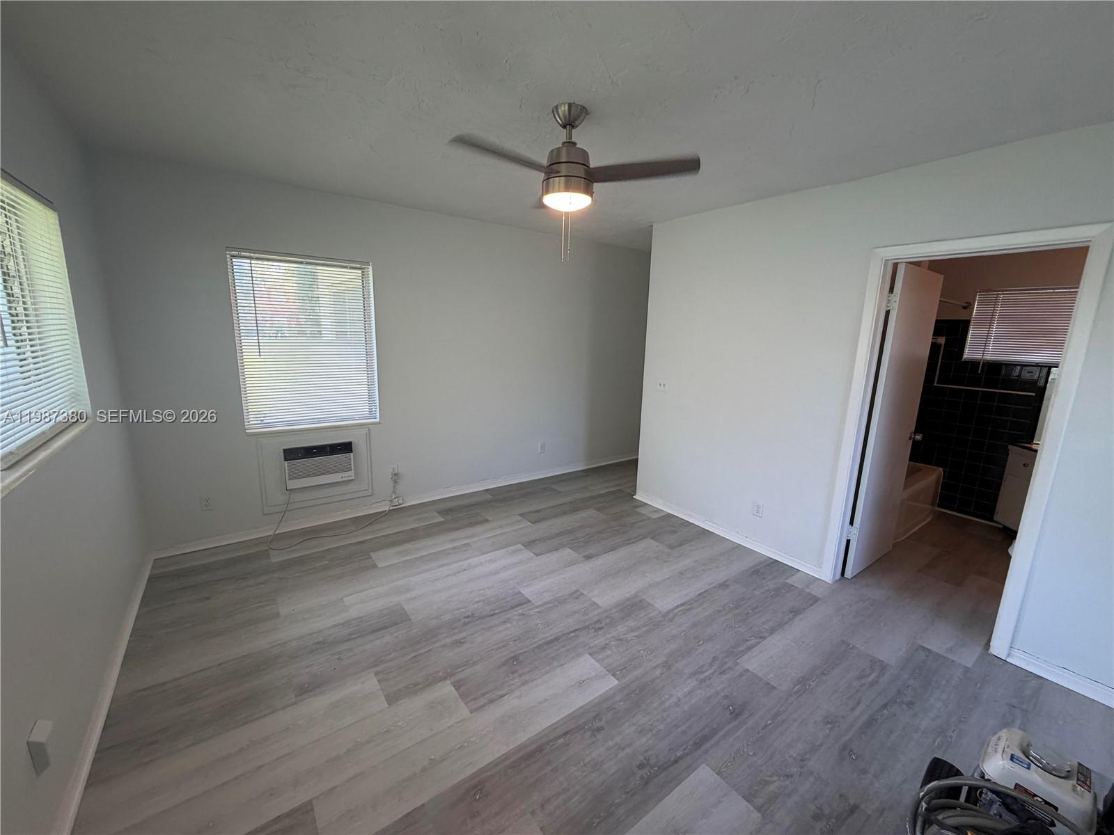 LAUDERDALE - Residential Lease