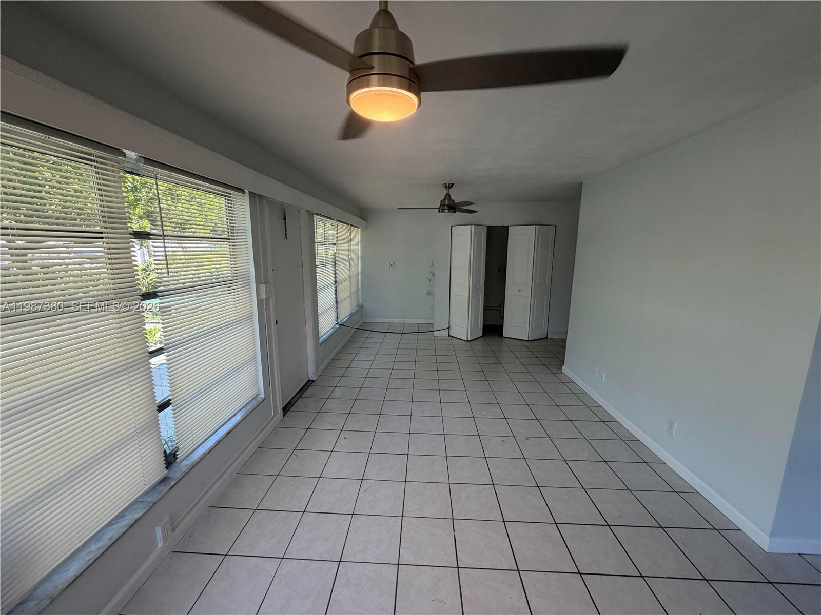 LAUDERDALE - Residential Lease