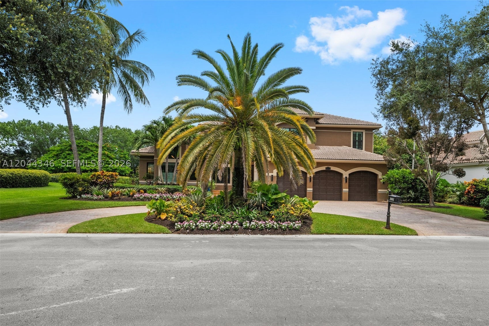 2982 E Lake Vista Cir