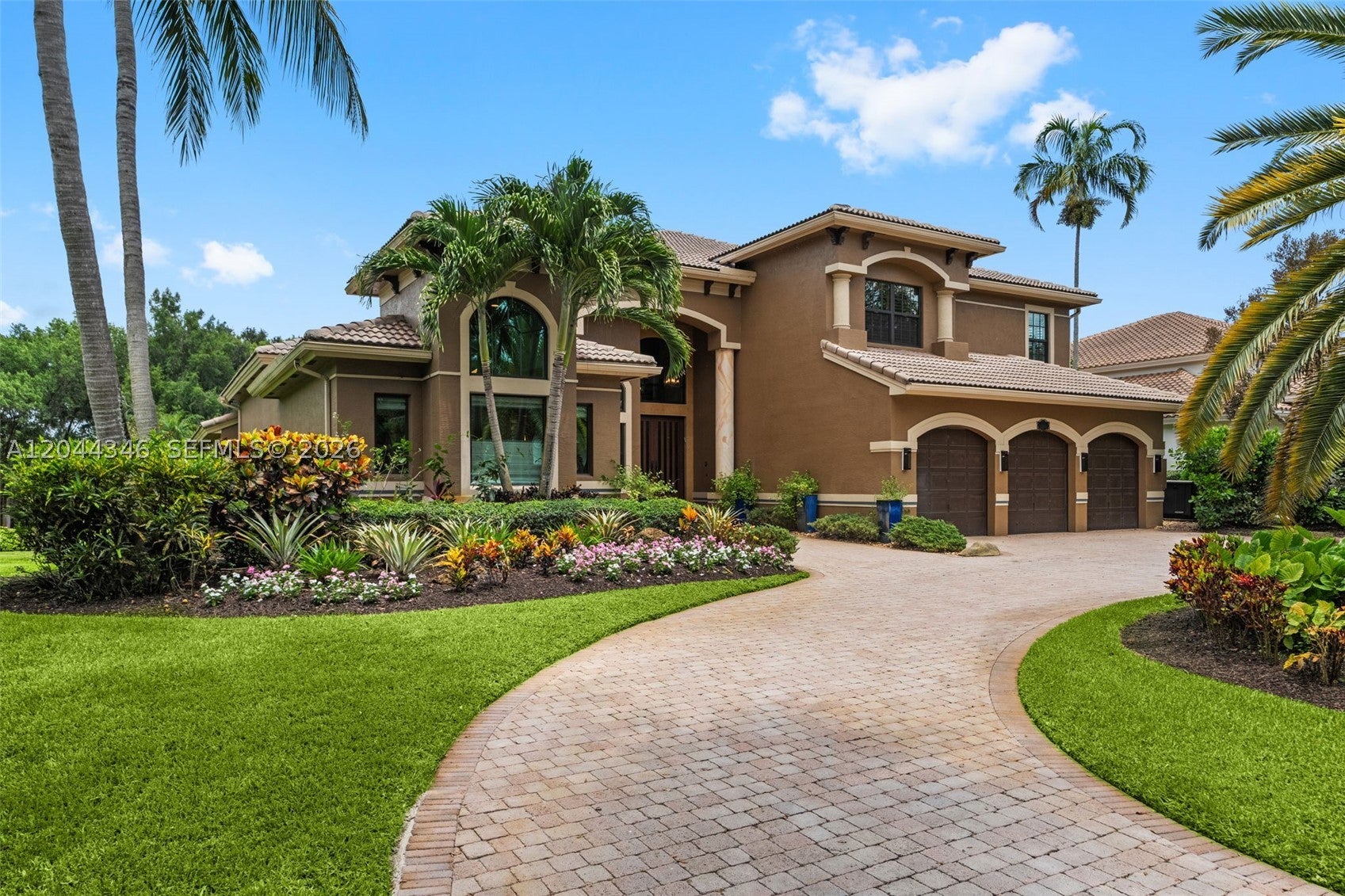 2982 E Lake Vista Cir