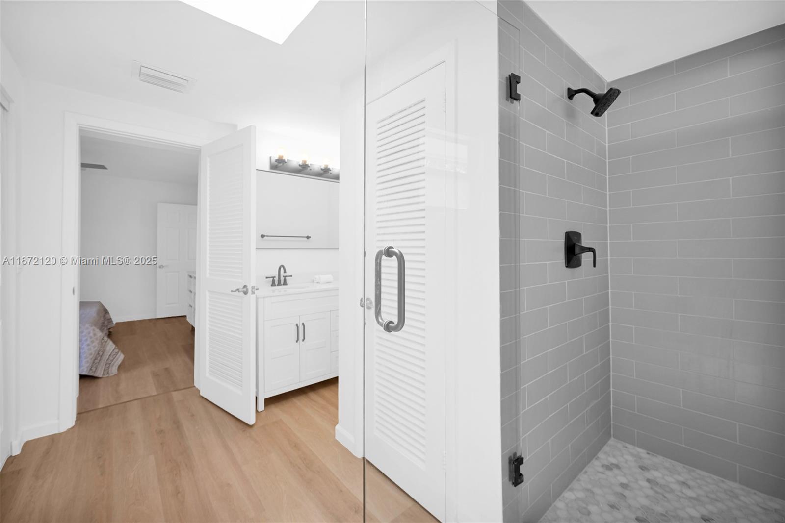 NORTH ANDREWS TERRACE FIR - Residential