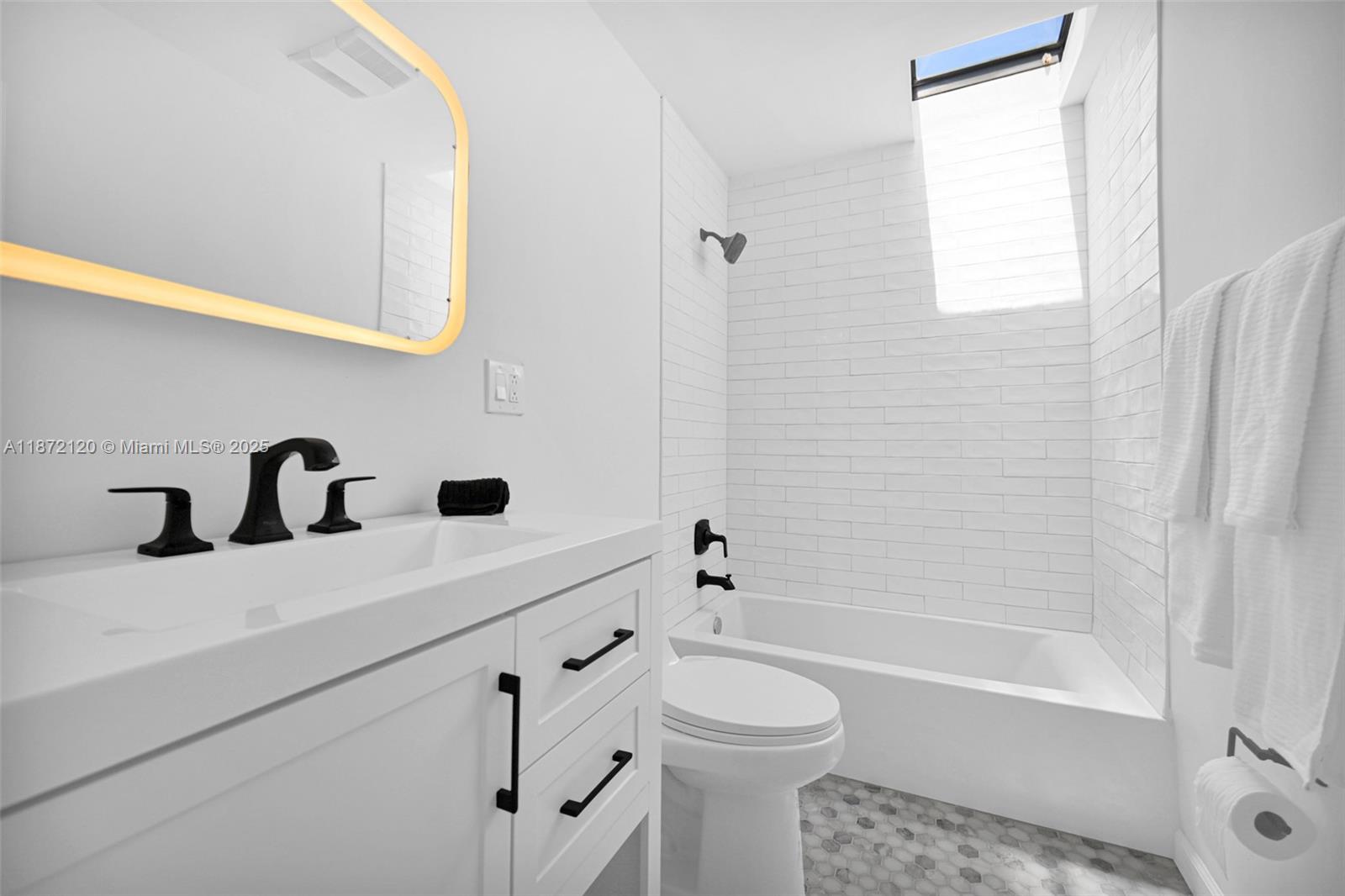 NORTH ANDREWS TERRACE FIR - Residential