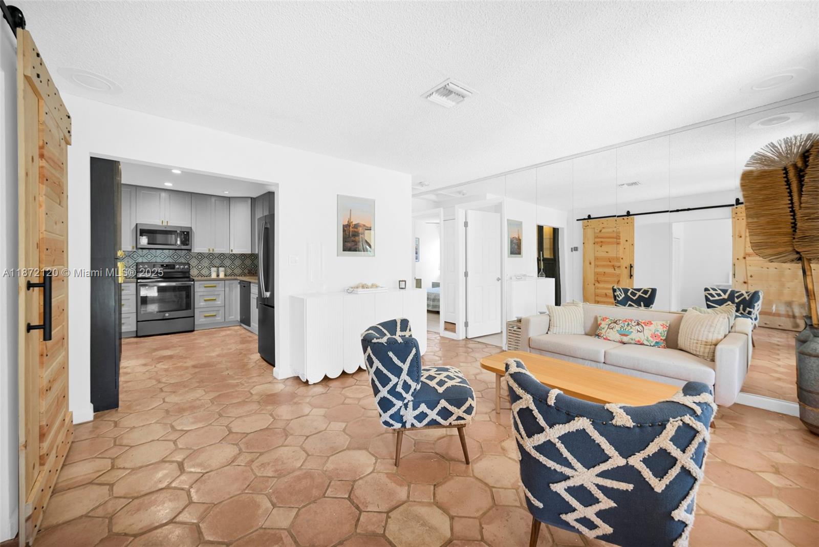 NORTH ANDREWS TERRACE FIR - Residential