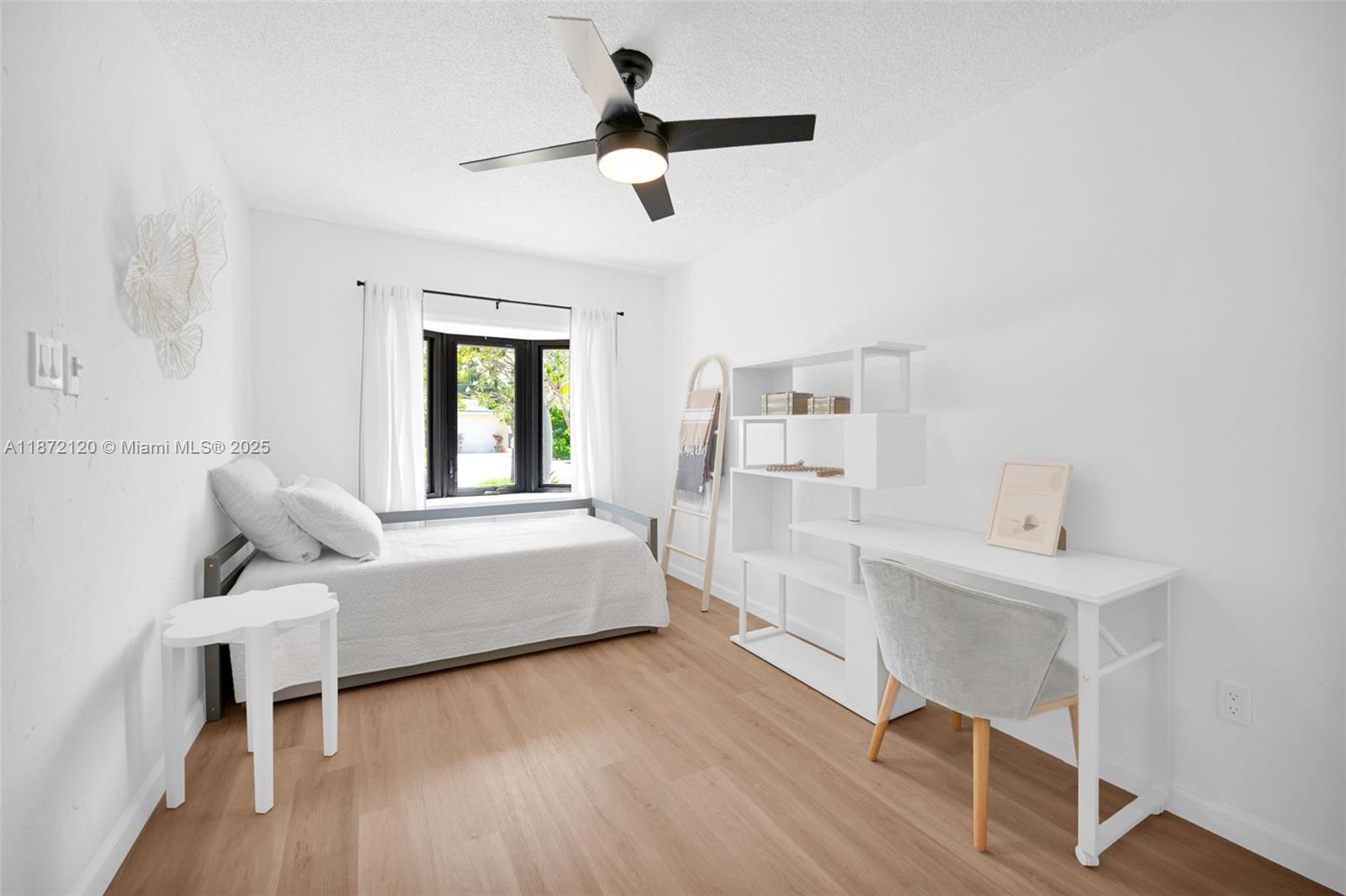 NORTH ANDREWS TERRACE FIR - Residential