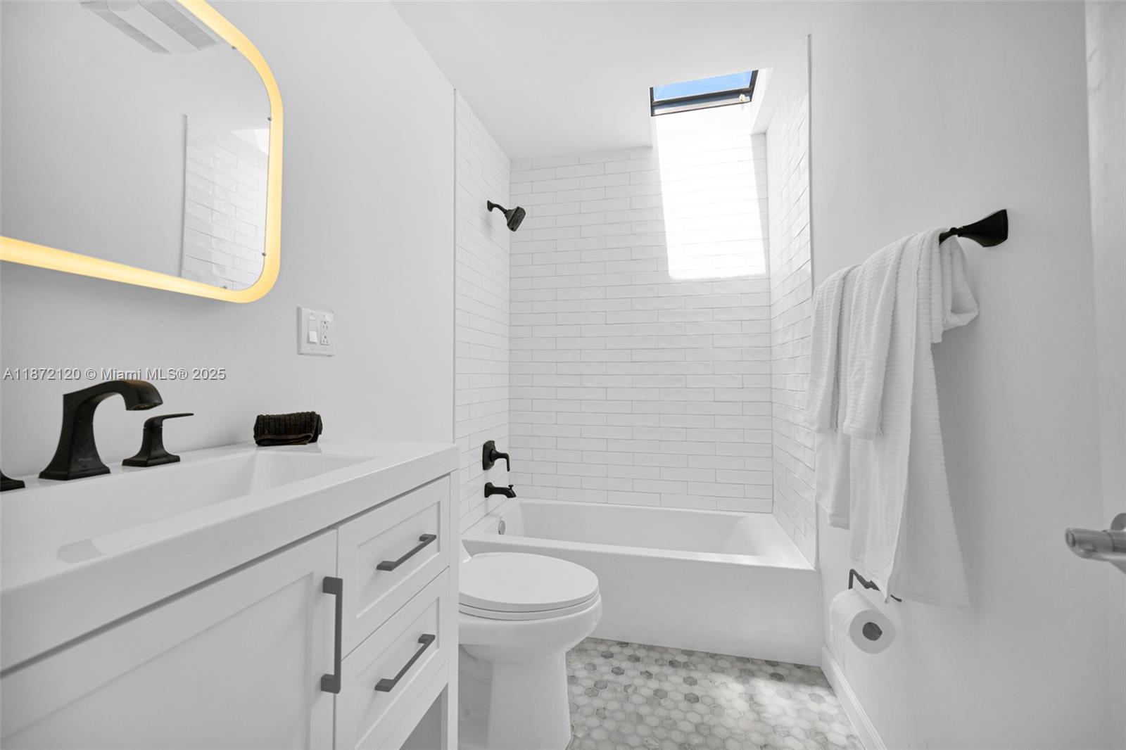 NORTH ANDREWS TERRACE FIR - Residential