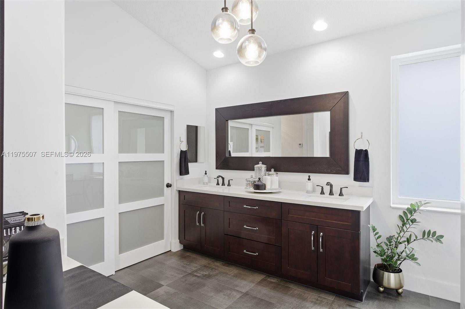 SUNSET LAKES PLAT ONE - Residential