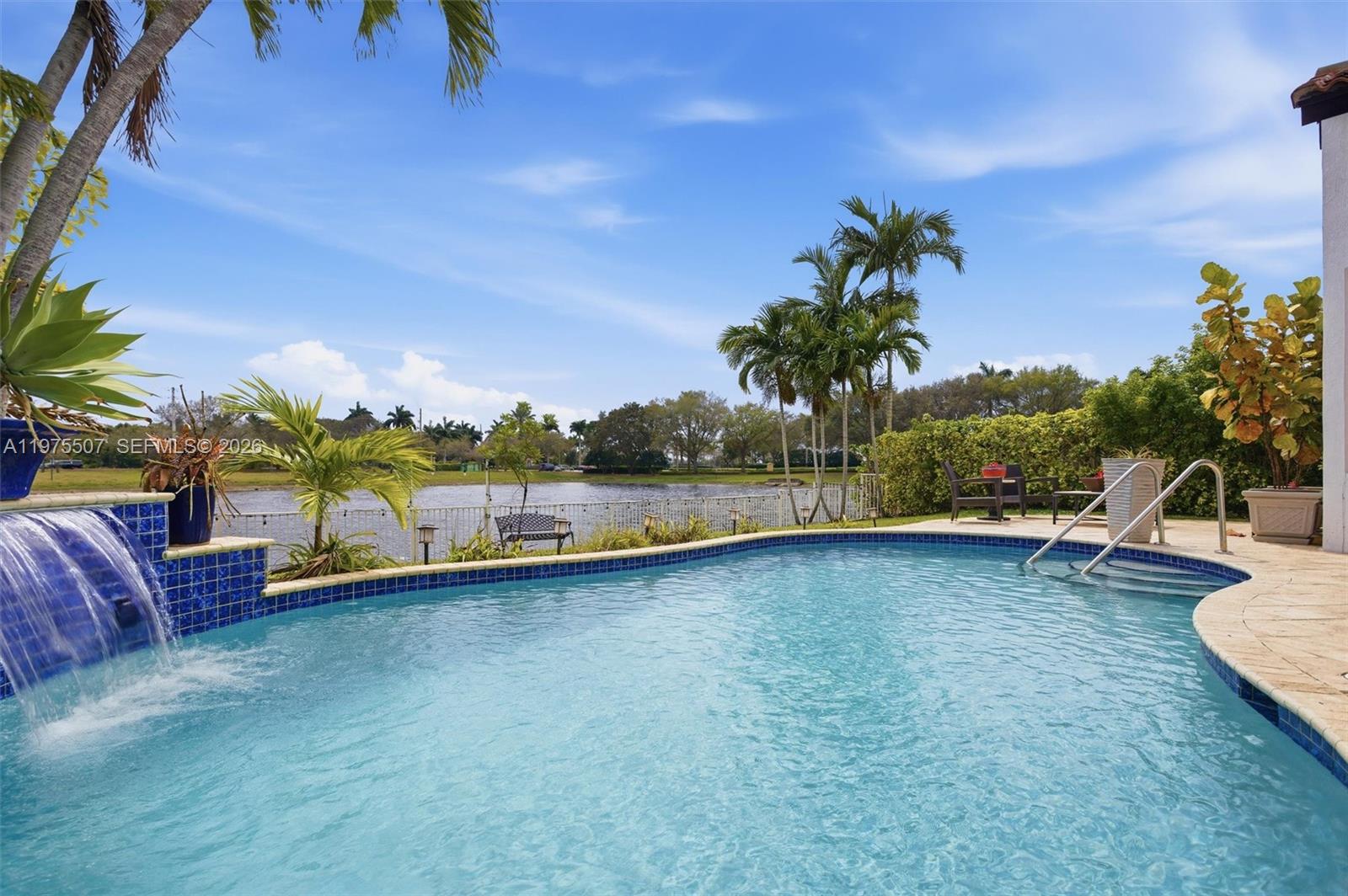 SUNSET LAKES PLAT ONE - Residential