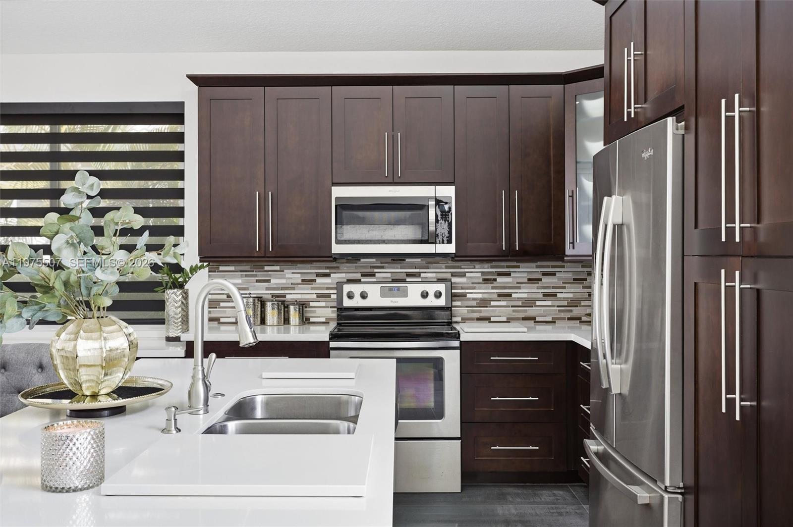 SUNSET LAKES PLAT ONE - Residential