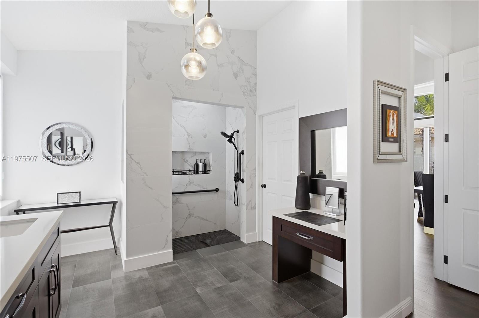 SUNSET LAKES PLAT ONE - Residential