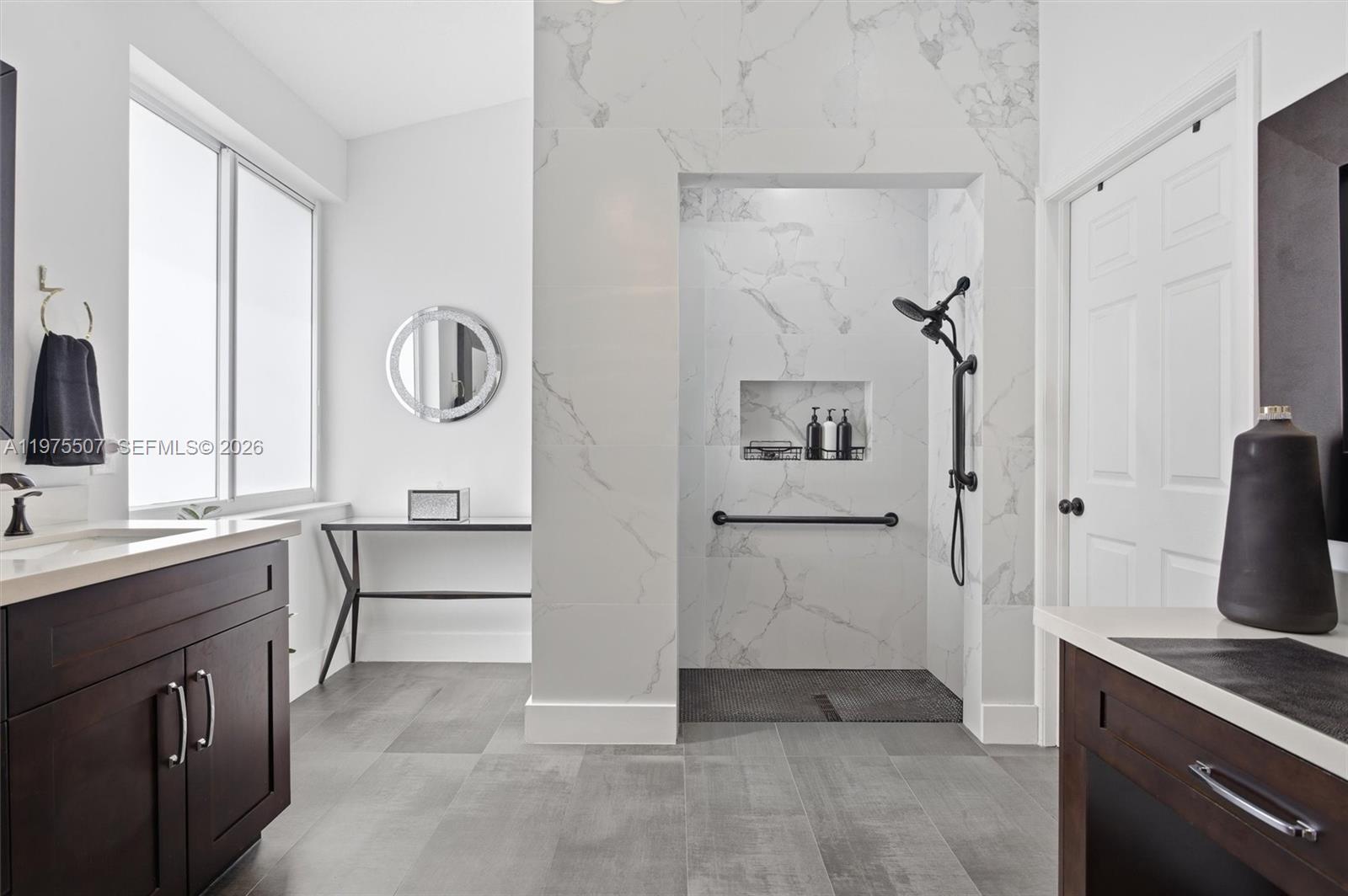 SUNSET LAKES PLAT ONE - Residential