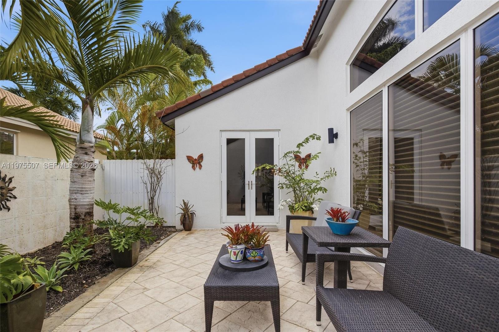 SUNSET LAKES PLAT ONE - Residential