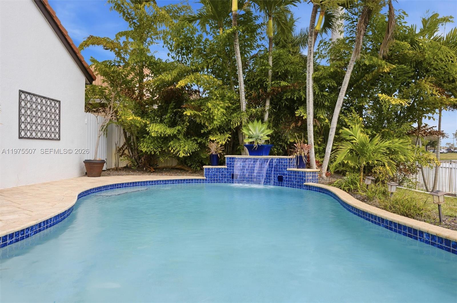 SUNSET LAKES PLAT ONE - Residential