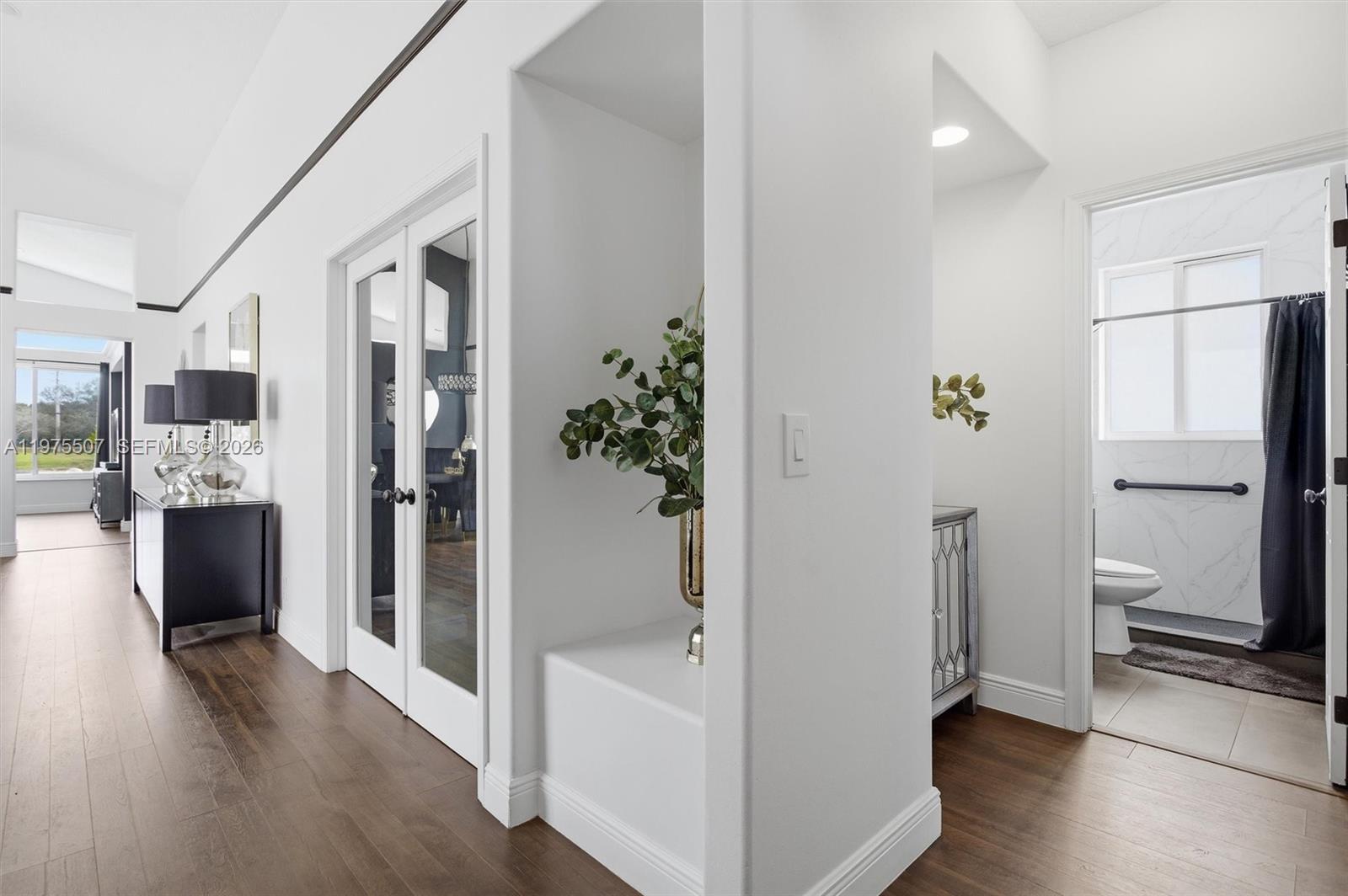 SUNSET LAKES PLAT ONE - Residential