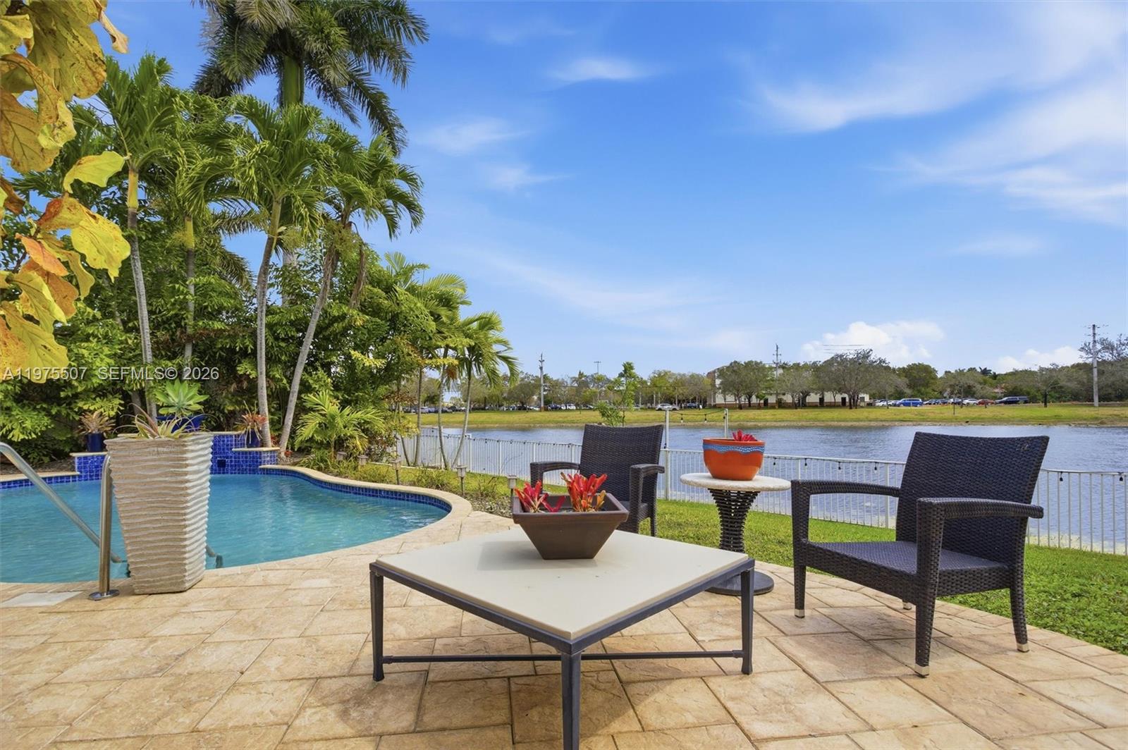 SUNSET LAKES PLAT ONE - Residential