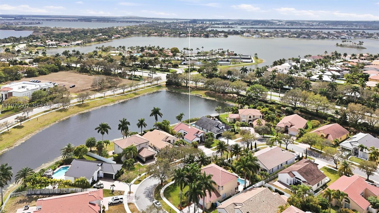 SUNSET LAKES PLAT ONE - Residential