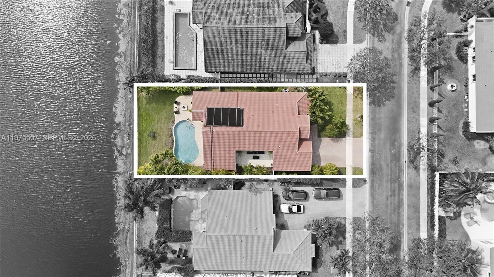 SUNSET LAKES PLAT ONE - Residential