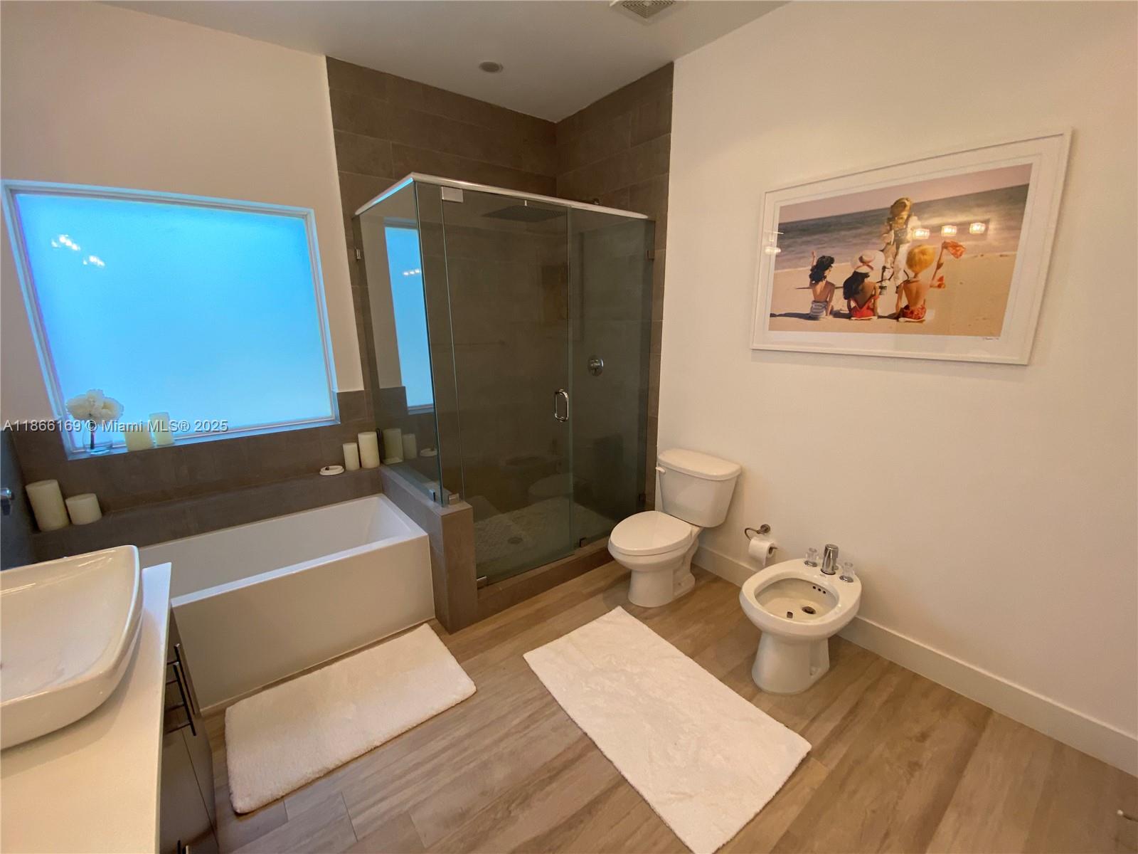 SOUTH BAY ESTATES - Residential Lease