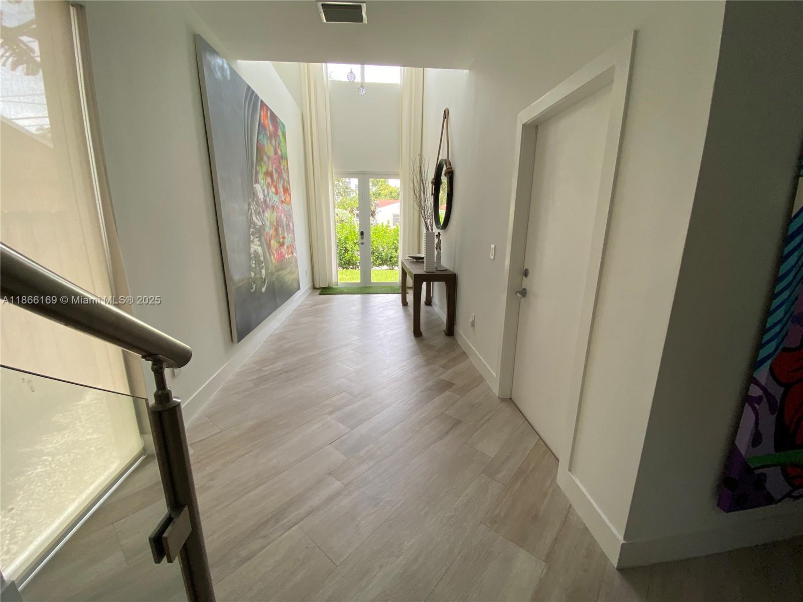 SOUTH BAY ESTATES - Residential Lease