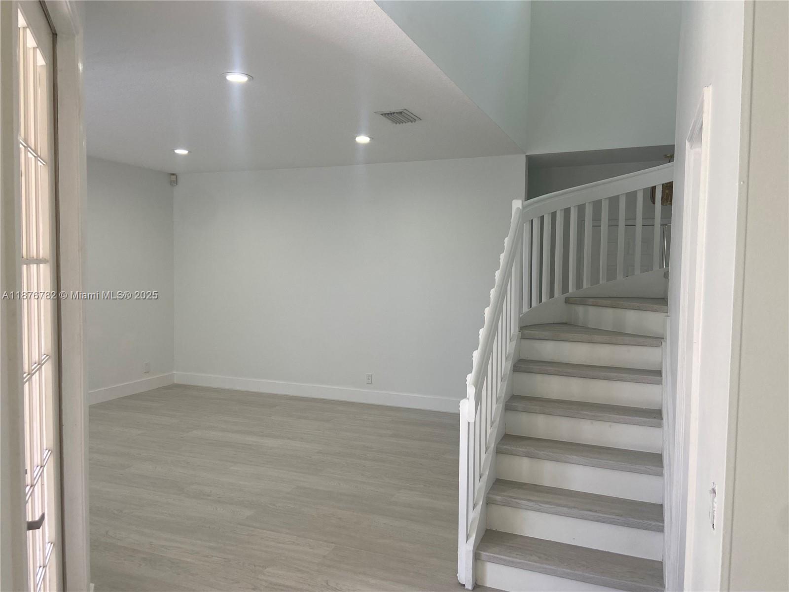 SECTOR 4 - 1ST ADDITION - Residential Lease