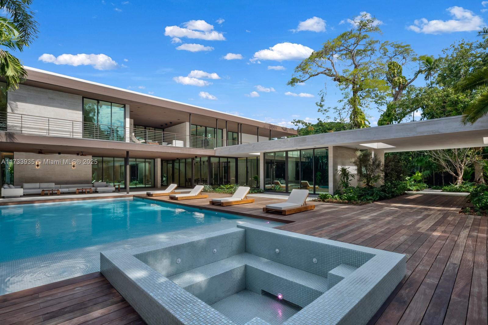 CLEVELAND PARK - Residential