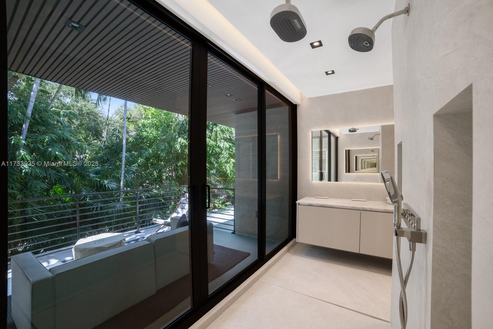 CLEVELAND PARK - Residential