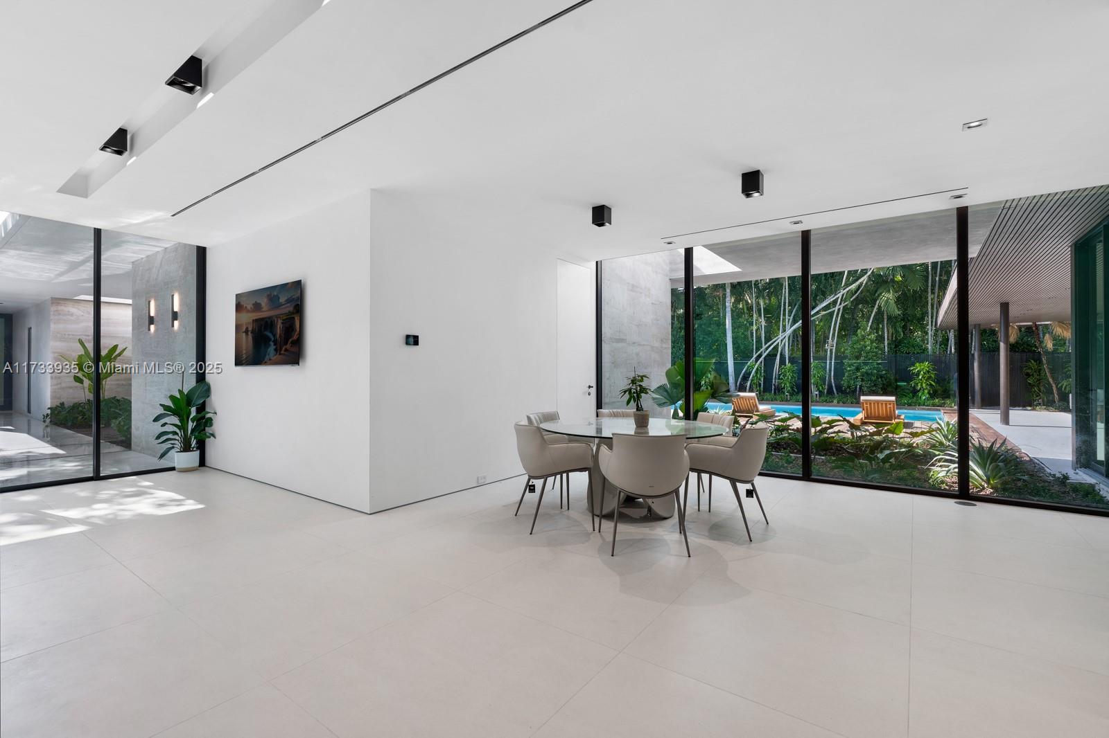 CLEVELAND PARK - Residential