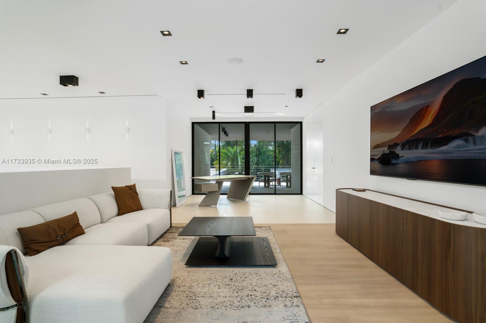 CLEVELAND PARK - Residential