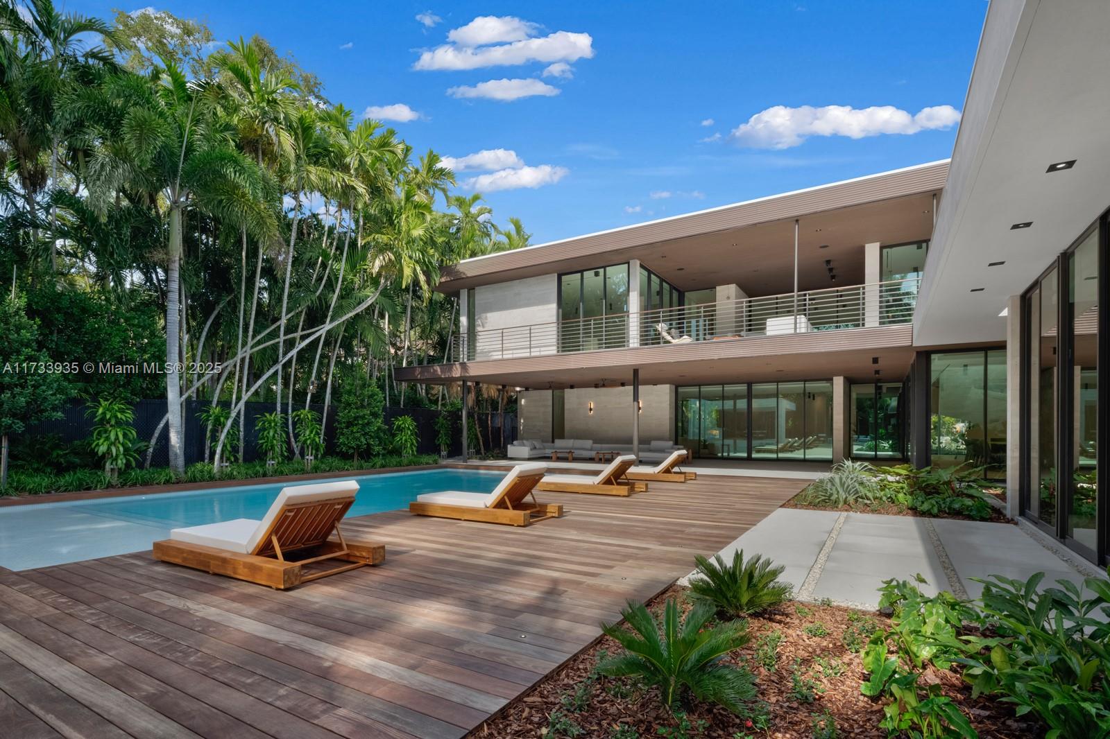 CLEVELAND PARK - Residential