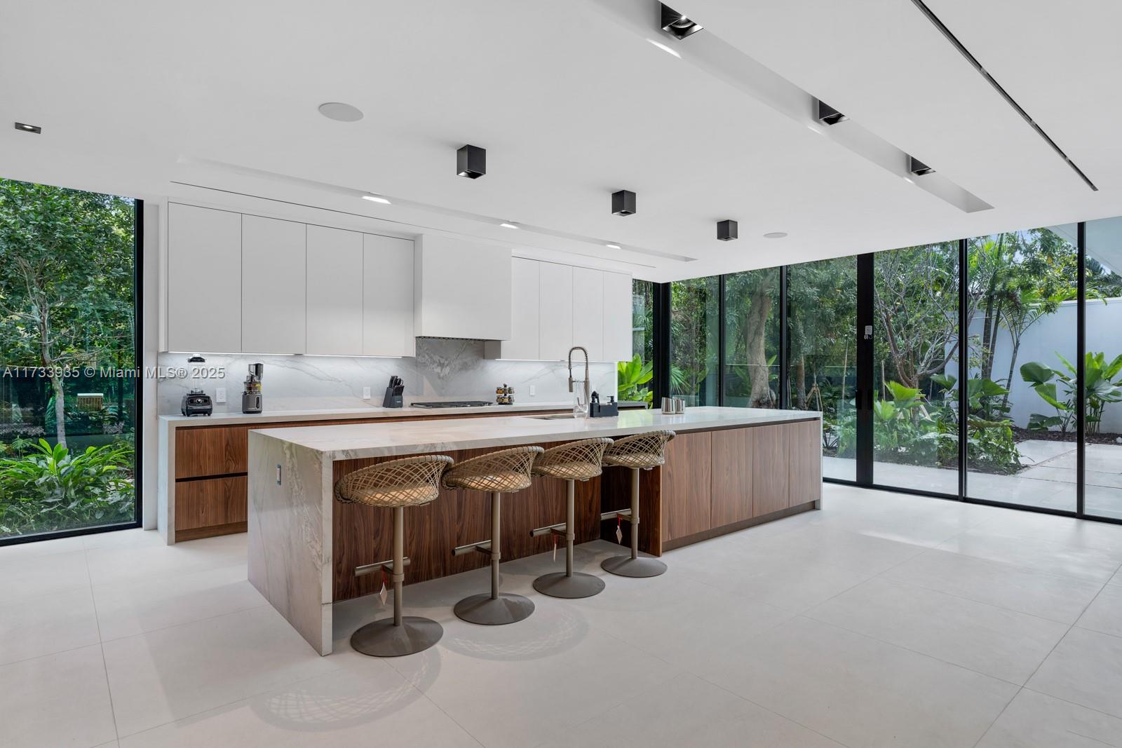 CLEVELAND PARK - Residential
